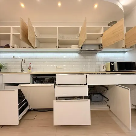 The Grand Royale 82M2 - Old Town & 3 Bedrooms Families & Groups Apartment *