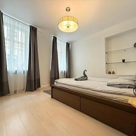 The Grand Royale 82M2 - Old Town & 3 Bedrooms Families & Groups *