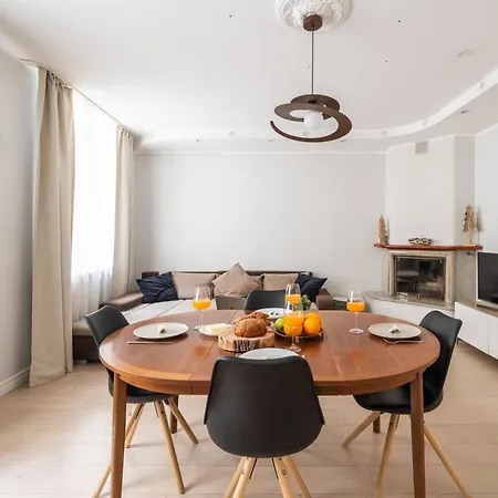 The Grand Royale 82M2 - Old Town & 3 Bedrooms Families & Groups Apartment *